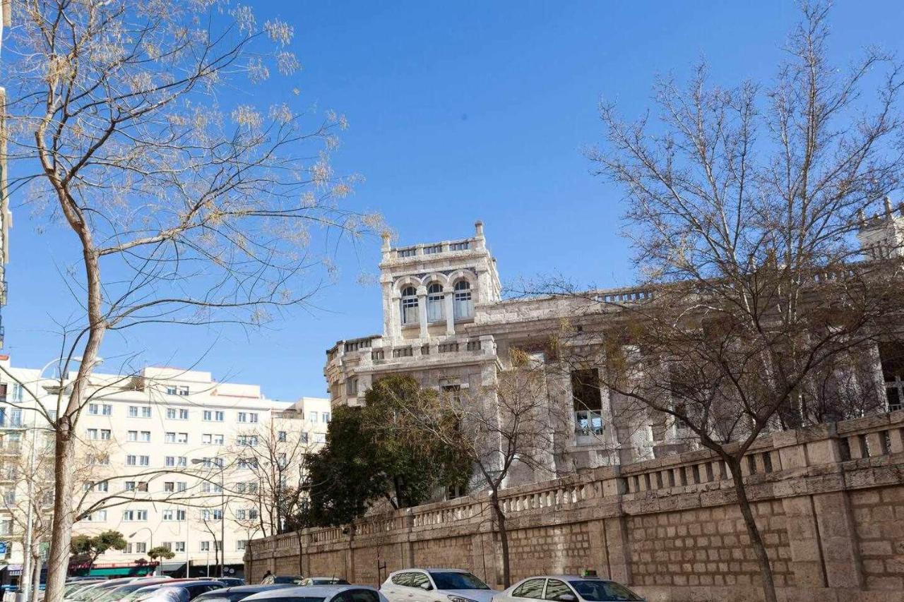 Apartamento De Lujo Nuevos Ministerios Chamberi Apartment Madrid Exterior photo